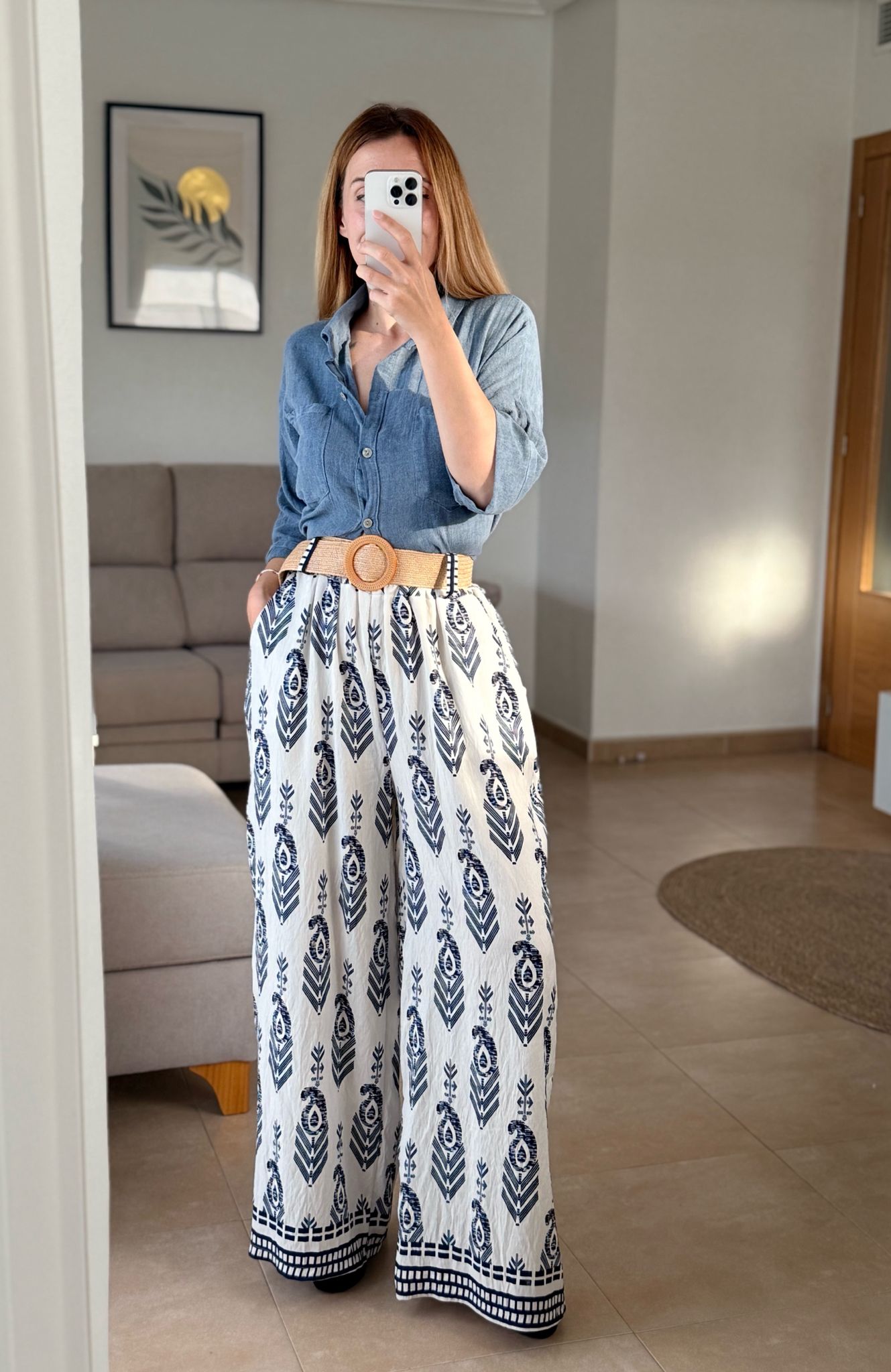 pantalón fluido cenefas azules con cinturón de rafia pantalón fluido cenefas azules con cinturón de rafia