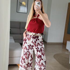 pantalón palazzo hojas burdeos – fluidez y estilo