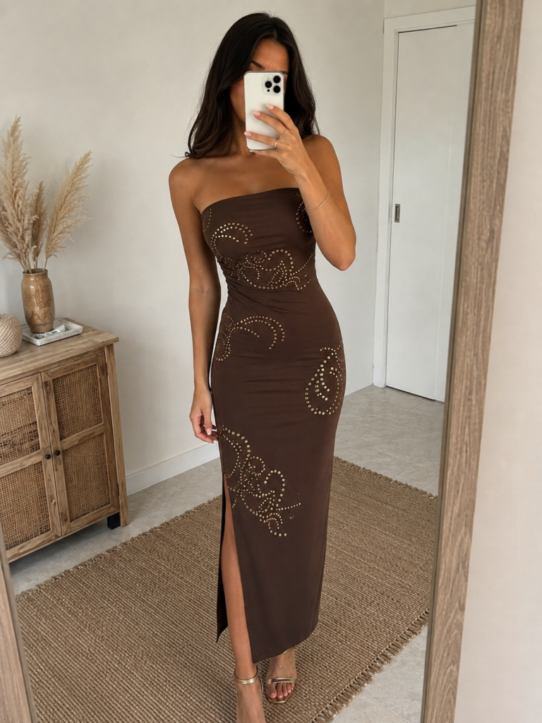 Home vestido midi marrón con tachuelas y abertura lateral