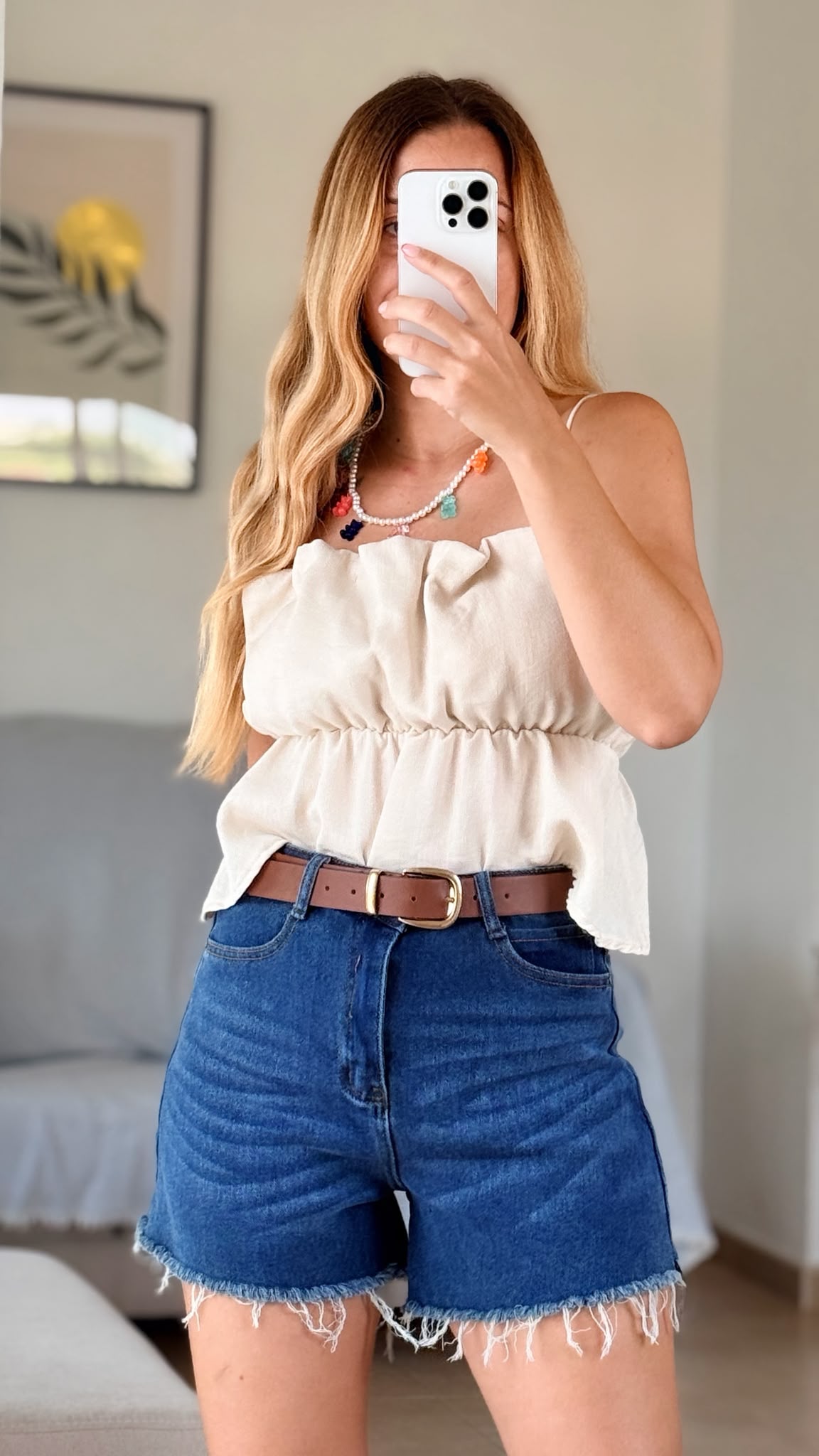 short denim mom fit con bajo desflecado short denim mom fit con bajo desflecado