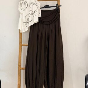 pantalón bombacho marrón estilo boho