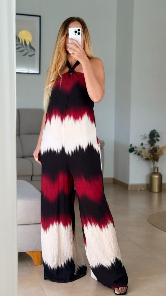 mono largo estampado tie dye con escote halter
