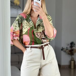 bermuda básica beige con cinturón