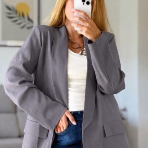 blazer gris oversize de corte amplio
