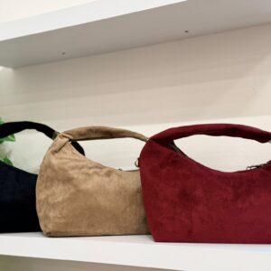 bolsos media luna ante con chapa