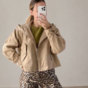 chaqueta oversize crema nylon